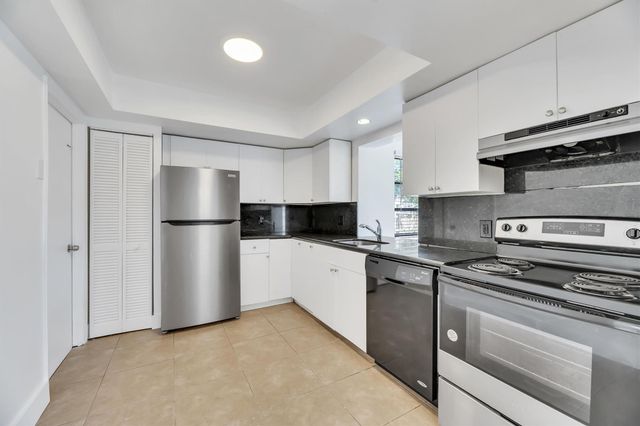 180 SW 78th Ave, Margate, FL 33068