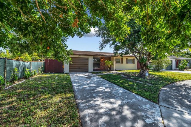 180 SW 78th Ave, Margate, FL 33068