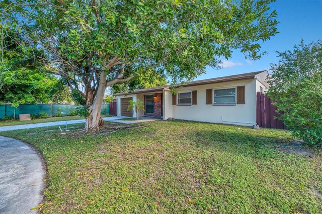 180 SW 78th Ave, Margate, FL 33068