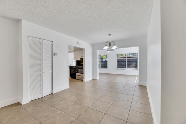 180 SW 78th Ave, Margate, FL 33068