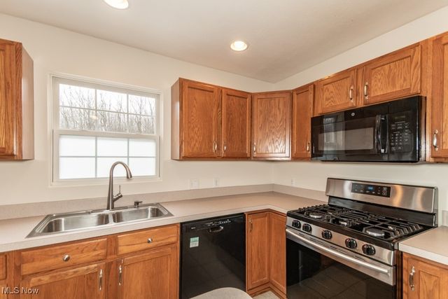 1964 Beringer Place, Geneva, OH 44041