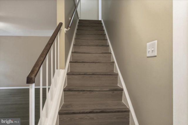 6168 FOREST CREEK CT, Springfield, VA 22152