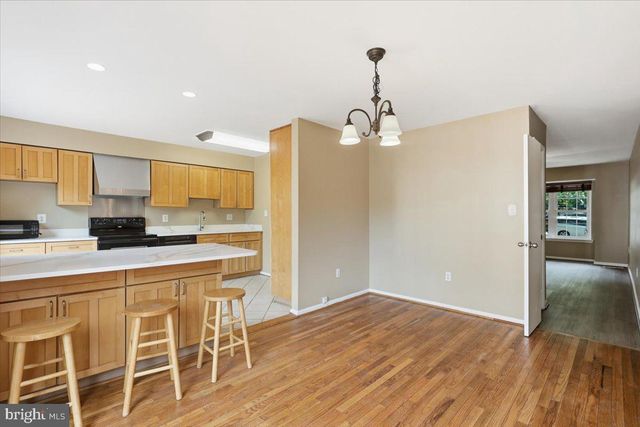 6168 FOREST CREEK CT, Springfield, VA 22152