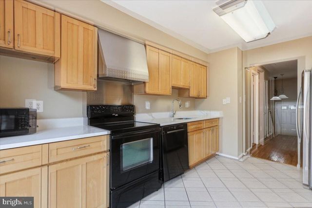 6168 FOREST CREEK CT, Springfield, VA 22152