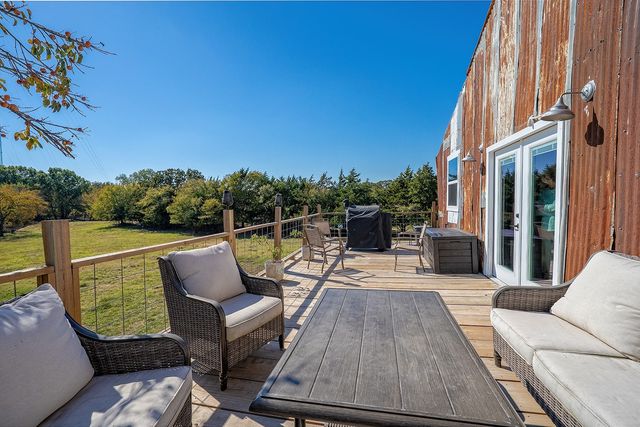 1696 County Road 222, Gainesville, TX 76240