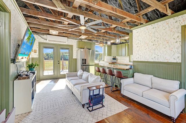 1696 County Road 222, Gainesville, TX 76240