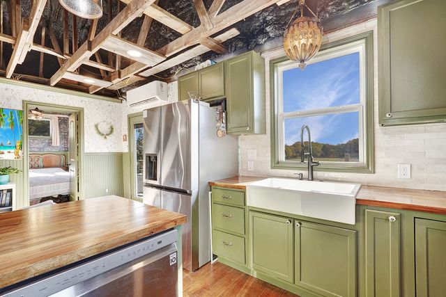 1696 County Road 222, Gainesville, TX 76240