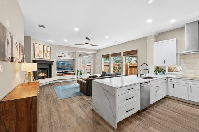 320 El Socorro, Austin, TX 78732