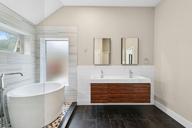 320 El Socorro, Austin, TX 78732