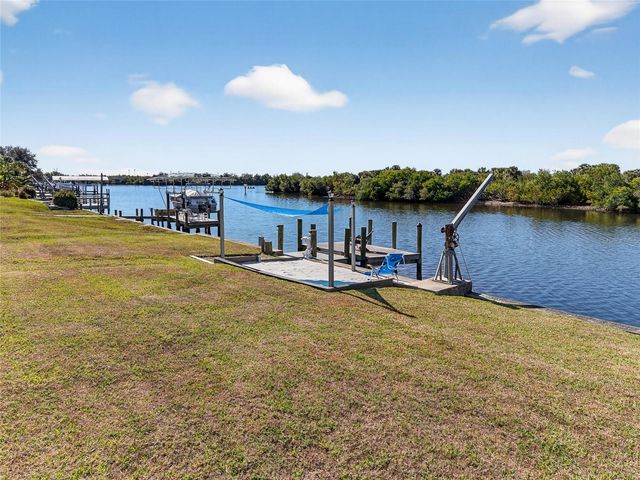 226 SPRING LAKE BOULEVARD NW, Port Charlotte, FL 33952