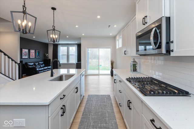 862 Stone Trace Court, Avon, IN 46123