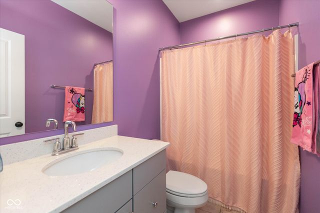 862 Stone Trace Court, Avon, IN 46123