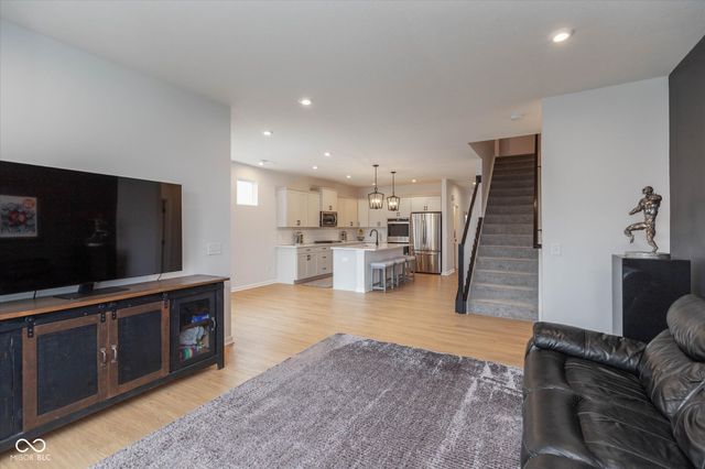 862 Stone Trace Court, Avon, IN 46123