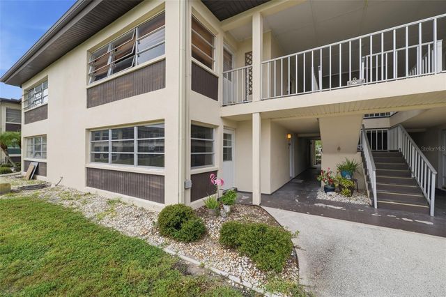 5242 OPAL LANE 104, New Port Richey, FL 34652
