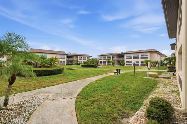 5242 OPAL LANE 104, New Port Richey, FL 34652