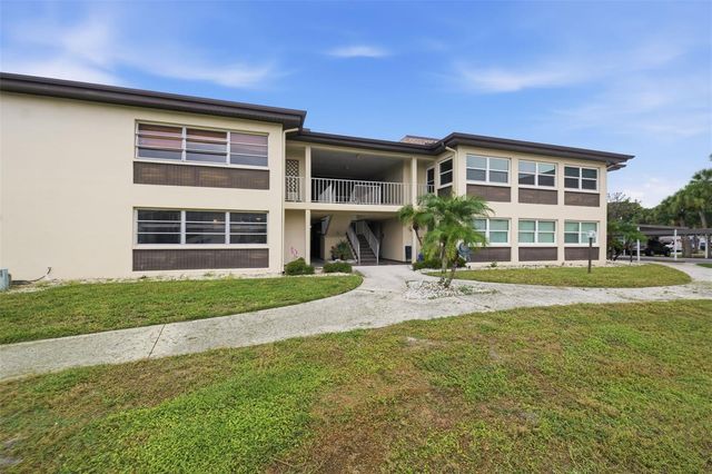 5242 OPAL LANE 104, New Port Richey, FL 34652