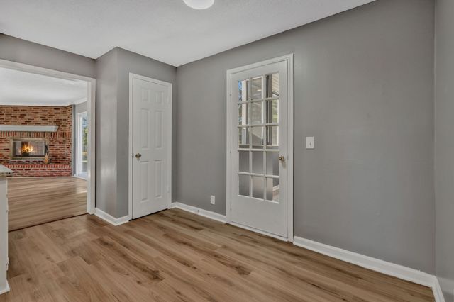 5144 Roxborough Dr, Hermitage, TN 37076