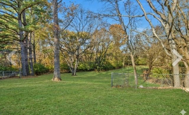 5144 Roxborough Dr, Hermitage, TN 37076