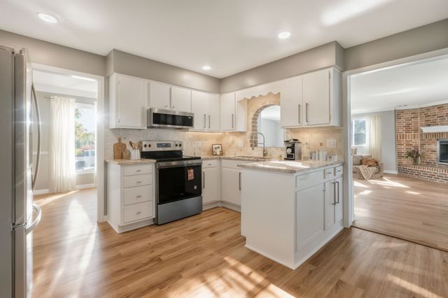 5144 Roxborough Dr, Hermitage, TN 37076