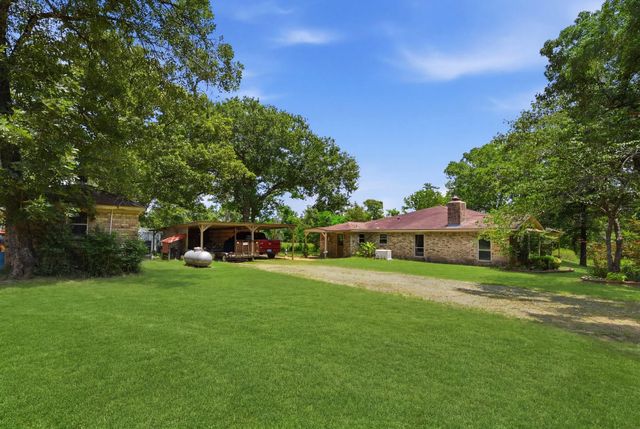 280 Mcgehee Road, Willis, TX 77378