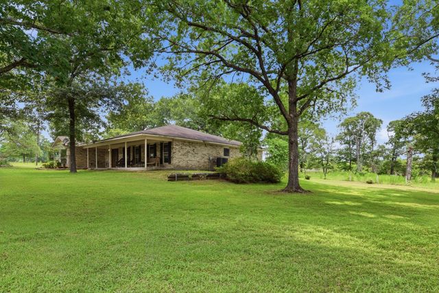 280 Mcgehee Road, Willis, TX 77378