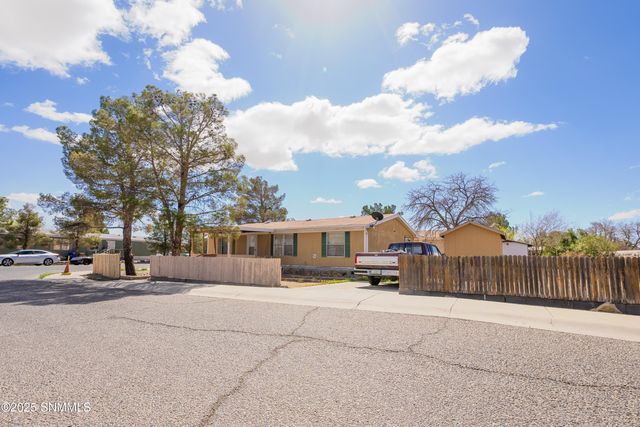 1440 Branding iron Circle, Las Cruces, NM 88005