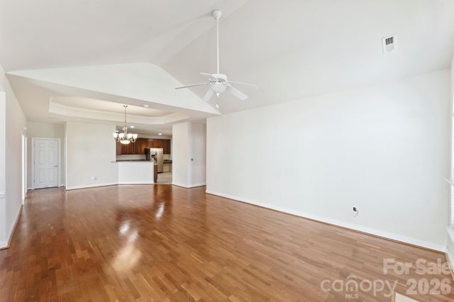 2015 Woodburn Terrace, Matthews, NC 28105