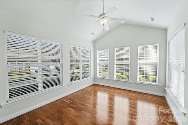 2015 Woodburn Terrace, Matthews, NC 28105