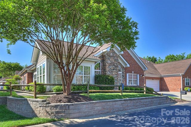 2015 Woodburn Terrace, Matthews, NC 28105