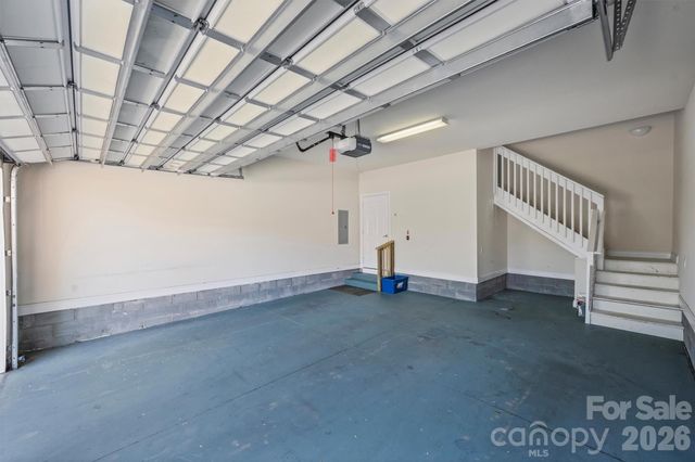 2015 Woodburn Terrace, Matthews, NC 28105