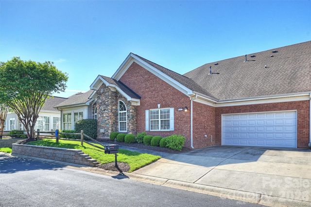 2015 Woodburn Terrace, Matthews, NC 28105