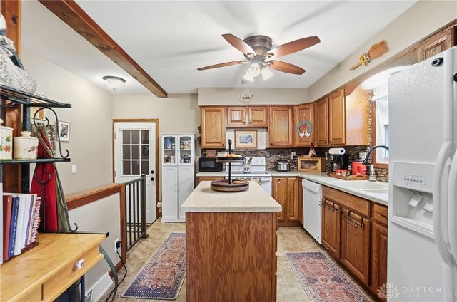 2113 Hilltop Road, Xenia, OH 45385