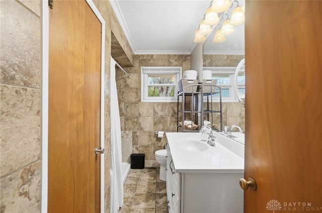 2113 Hilltop Road, Xenia, OH 45385