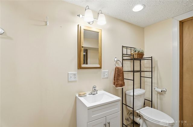 2113 Hilltop Road, Xenia, OH 45385