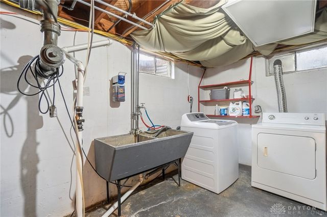 2113 Hilltop Road, Xenia, OH 45385