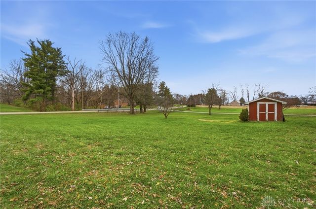 2113 Hilltop Road, Xenia, OH 45385