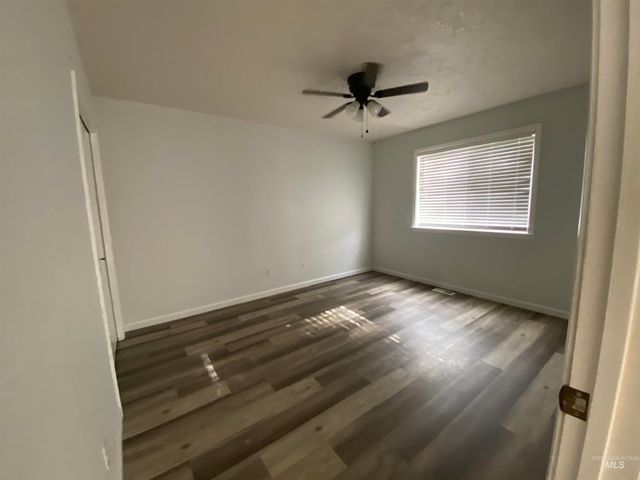 1280 Tara Ct, Mountain Home, ID 83647