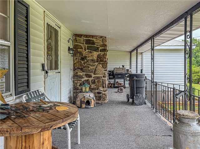 1095 Highway 235, Yellville, AR 72687