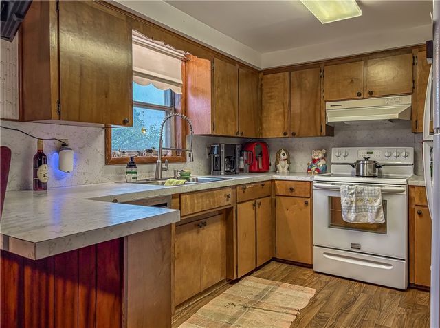 1095 Highway 235, Yellville, AR 72687
