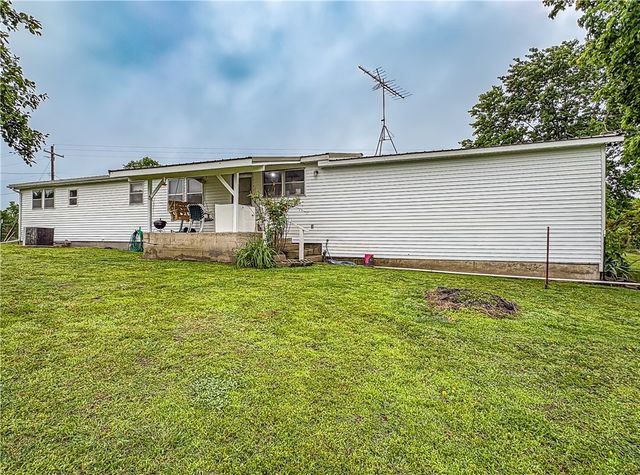 1095 Highway 235, Yellville, AR 72687