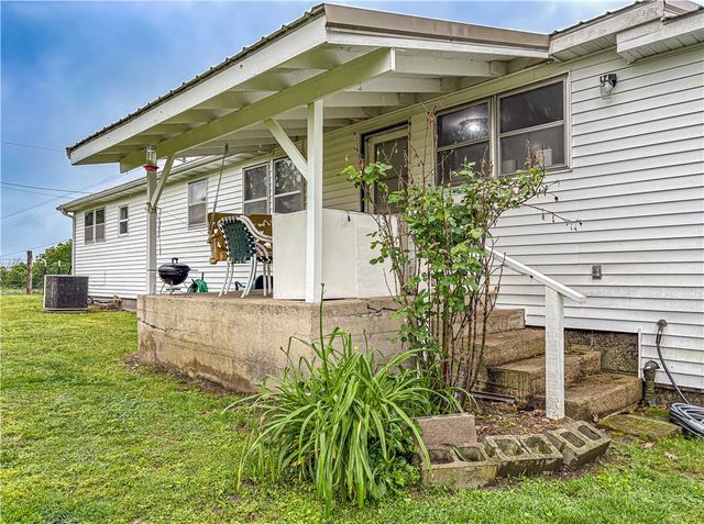 1095 Highway 235, Yellville, AR 72687