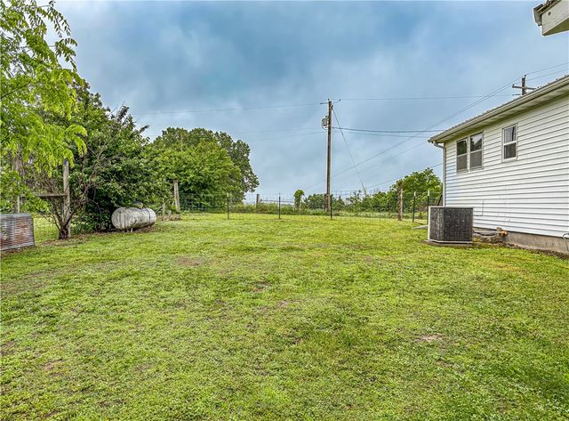 1095 Highway 235, Yellville, AR 72687