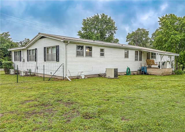 1095 Highway 235, Yellville, AR 72687