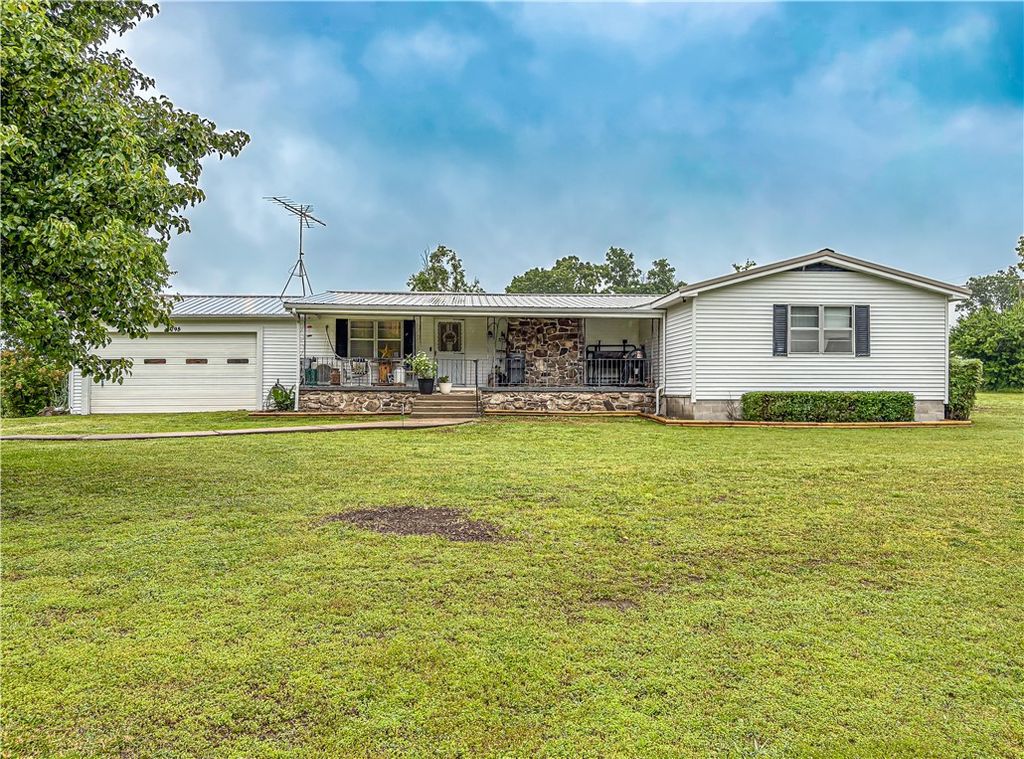 1095 Highway 235, Yellville, AR 72687