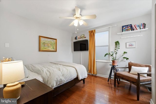 1233 E COLONA ST, Philadelphia, PA 19125