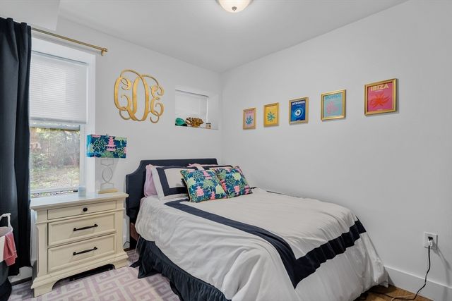 211 W 9th St, Boston, MA 02127