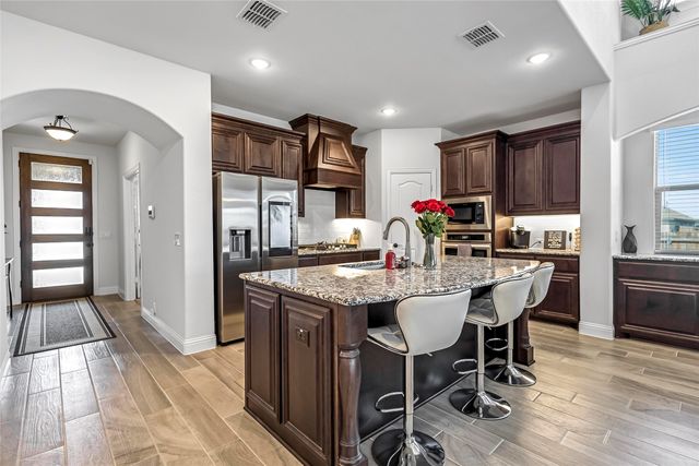 303 Hidden Cove Drive, Ponder, TX 76259