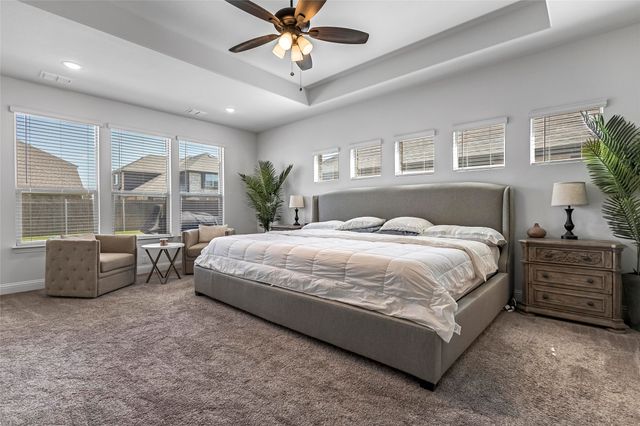 303 Hidden Cove Drive, Ponder, TX 76259