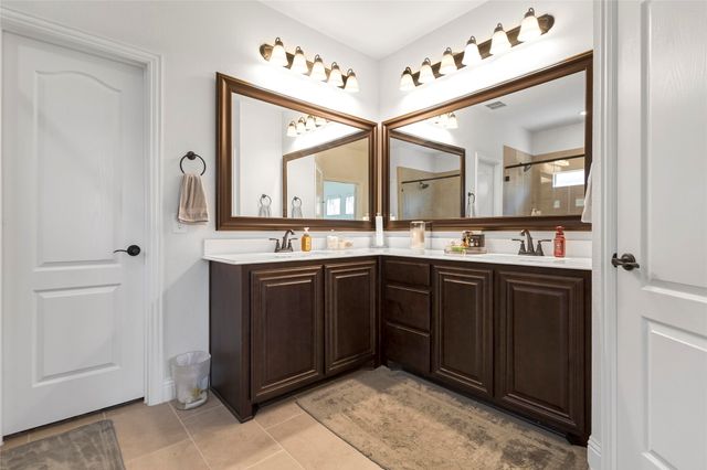 303 Hidden Cove Drive, Ponder, TX 76259