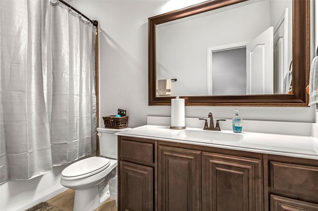 303 Hidden Cove Drive, Ponder, TX 76259